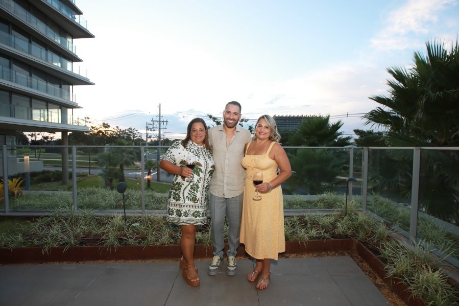 BIRTHDAY AT SUNSET – SÉRGIO AZEM - Eloisa Mattos