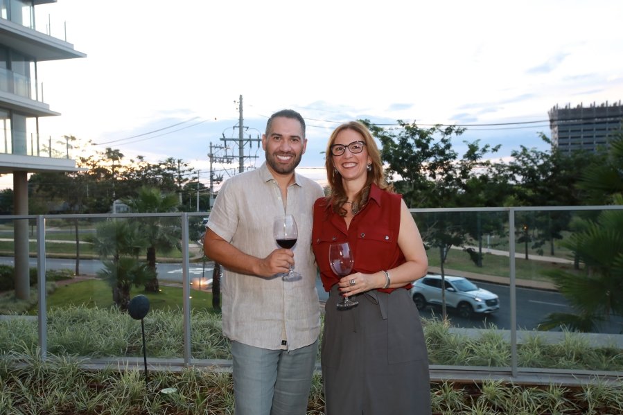 BIRTHDAY AT SUNSET – SÉRGIO AZEM - Eloisa Mattos