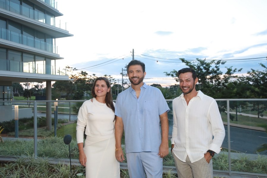 BIRTHDAY AT SUNSET – SÉRGIO AZEM - Eloisa Mattos