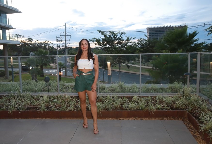 BIRTHDAY AT SUNSET – SÉRGIO AZEM - Eloisa Mattos