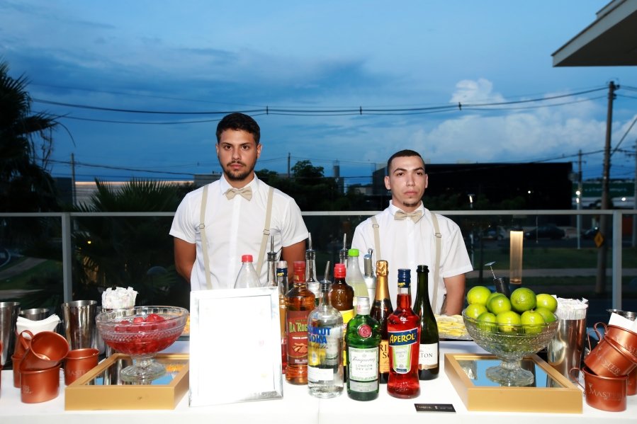 BIRTHDAY AT SUNSET – SÉRGIO AZEM - Eloisa Mattos