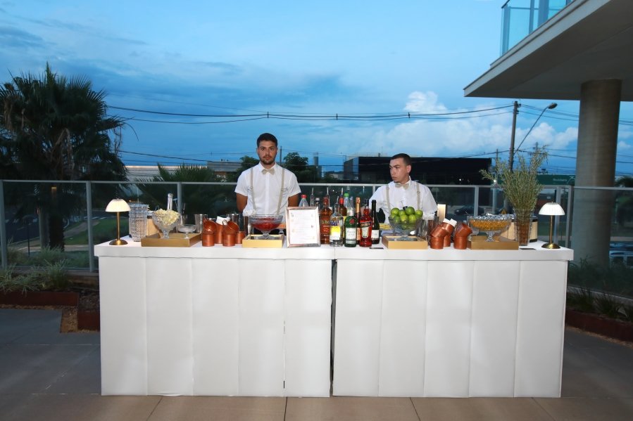 BIRTHDAY AT SUNSET – SÉRGIO AZEM - Eloisa Mattos