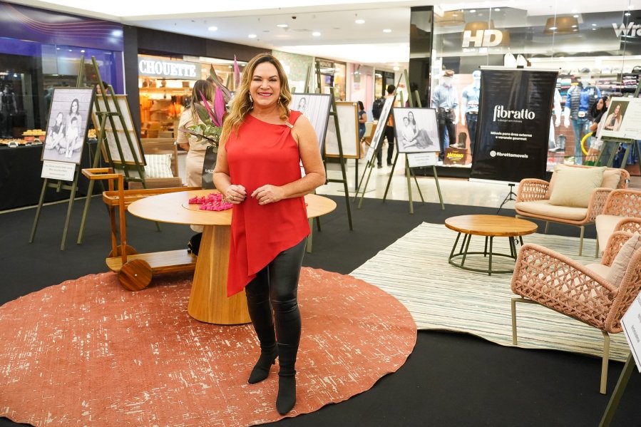 COQUETEL DE ABERTURA DA 17ª EDIÇÃO DA EXPOSIÇÃO FOTOGRÁFICA “MÃES E FILHOS EM FOCO” RIOPRETO SHOPPING CENTER - Eloisa Mattos