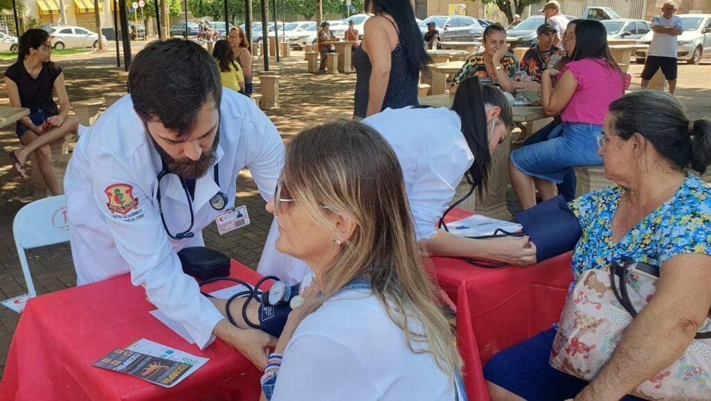 Faceres Alerta para os Riscos da Hipertensão