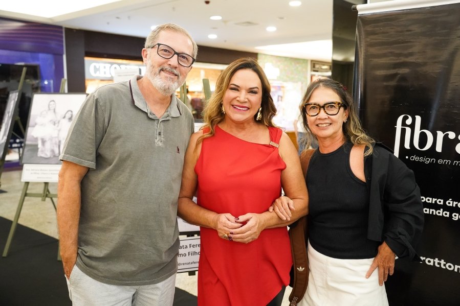 COQUETEL DE ABERTURA DA 17ª EDIÇÃO DA EXPOSIÇÃO FOTOGRÁFICA “MÃES E FILHOS EM FOCO” RIOPRETO SHOPPING CENTER - Eloisa Mattos