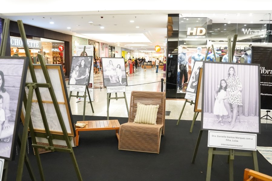 COQUETEL DE ABERTURA DA 17ª EDIÇÃO DA EXPOSIÇÃO FOTOGRÁFICA “MÃES E FILHOS EM FOCO” RIOPRETO SHOPPING CENTER - Eloisa Mattos