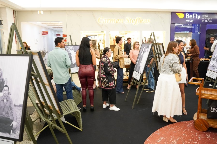COQUETEL DE ABERTURA DA 17ª EDIÇÃO DA EXPOSIÇÃO FOTOGRÁFICA “MÃES E FILHOS EM FOCO” RIOPRETO SHOPPING CENTER - Eloisa Mattos
