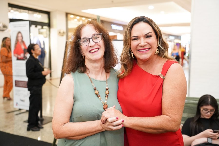 COQUETEL DE ABERTURA DA 17ª EDIÇÃO DA EXPOSIÇÃO FOTOGRÁFICA “MÃES E FILHOS EM FOCO” RIOPRETO SHOPPING CENTER - Eloisa Mattos