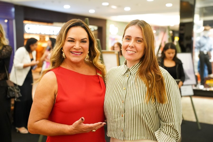 COQUETEL DE ABERTURA DA 17ª EDIÇÃO DA EXPOSIÇÃO FOTOGRÁFICA “MÃES E FILHOS EM FOCO” RIOPRETO SHOPPING CENTER - Eloisa Mattos