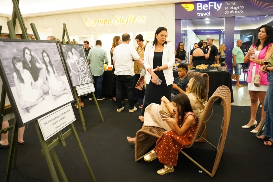COQUETEL DE ABERTURA DA 17ª EDIÇÃO DA EXPOSIÇÃO FOTOGRÁFICA “MÃES E FILHOS EM FOCO” RIOPRETO SHOPPING CENTER - Eloisa Mattos