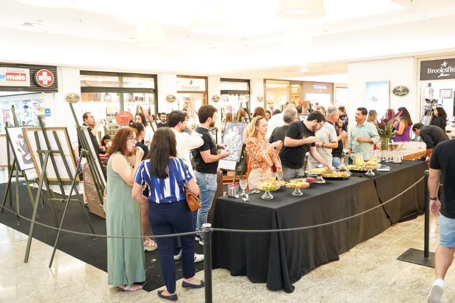COQUETEL DE ABERTURA DA 17ª EDIÇÃO DA EXPOSIÇÃO FOTOGRÁFICA “MÃES E FILHOS EM FOCO” RIOPRETO SHOPPING CENTER - Eloisa Mattos