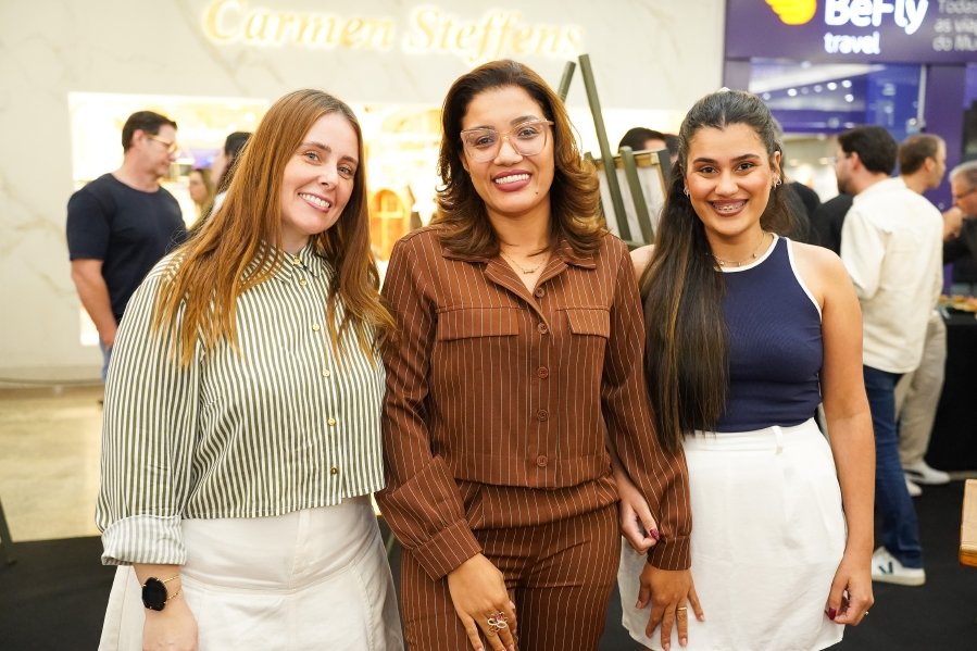 COQUETEL DE ABERTURA DA 17ª EDIÇÃO DA EXPOSIÇÃO FOTOGRÁFICA “MÃES E FILHOS EM FOCO” RIOPRETO SHOPPING CENTER - Eloisa Mattos