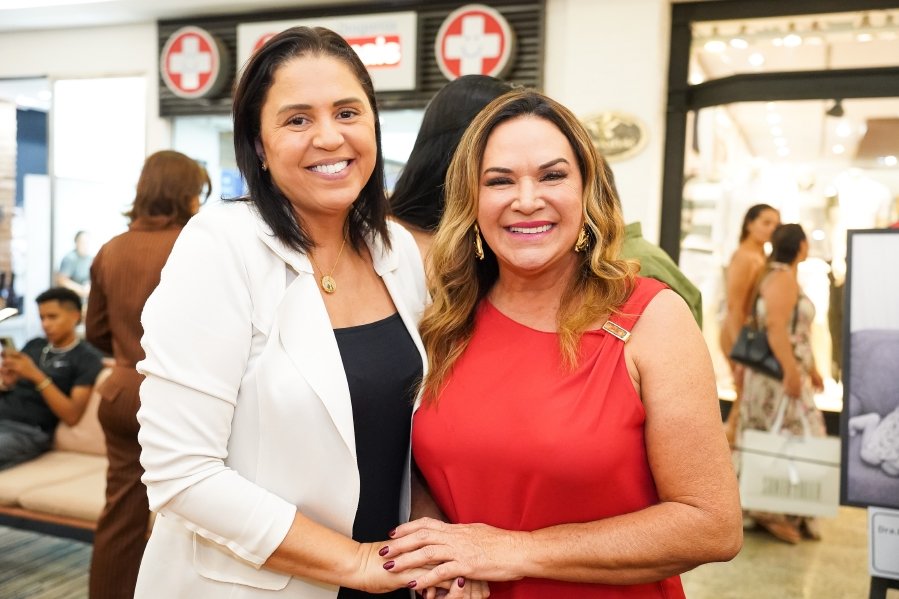 COQUETEL DE ABERTURA DA 17ª EDIÇÃO DA EXPOSIÇÃO FOTOGRÁFICA “MÃES E FILHOS EM FOCO” RIOPRETO SHOPPING CENTER - Eloisa Mattos