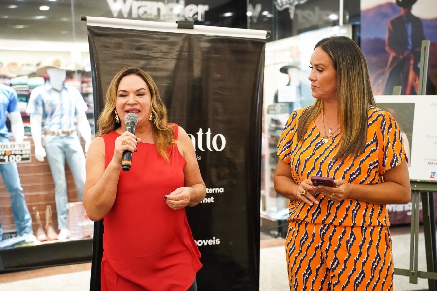 COQUETEL DE ABERTURA DA 17ª EDIÇÃO DA EXPOSIÇÃO FOTOGRÁFICA “MÃES E FILHOS EM FOCO” RIOPRETO SHOPPING CENTER - Eloisa Mattos