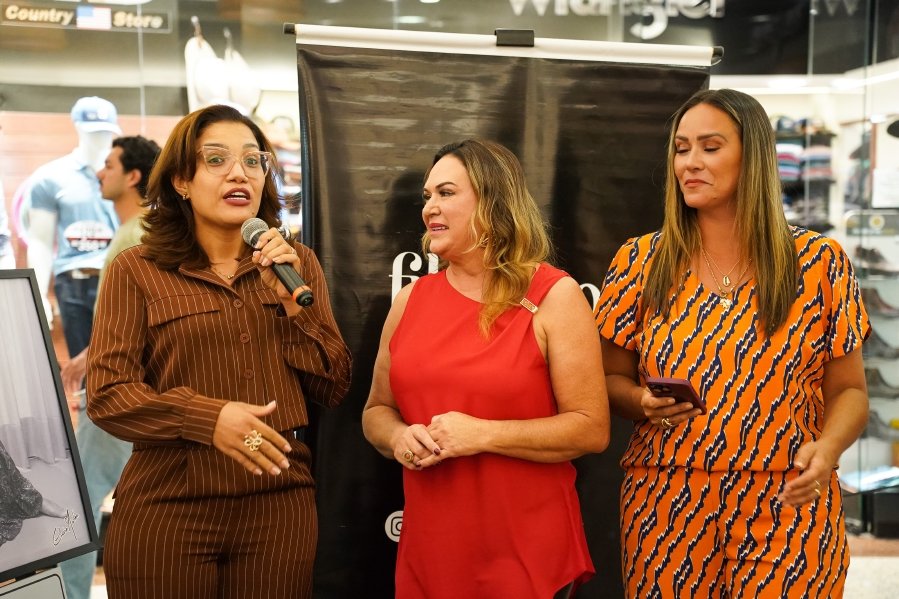 COQUETEL DE ABERTURA DA 17ª EDIÇÃO DA EXPOSIÇÃO FOTOGRÁFICA “MÃES E FILHOS EM FOCO” RIOPRETO SHOPPING CENTER - Eloisa Mattos
