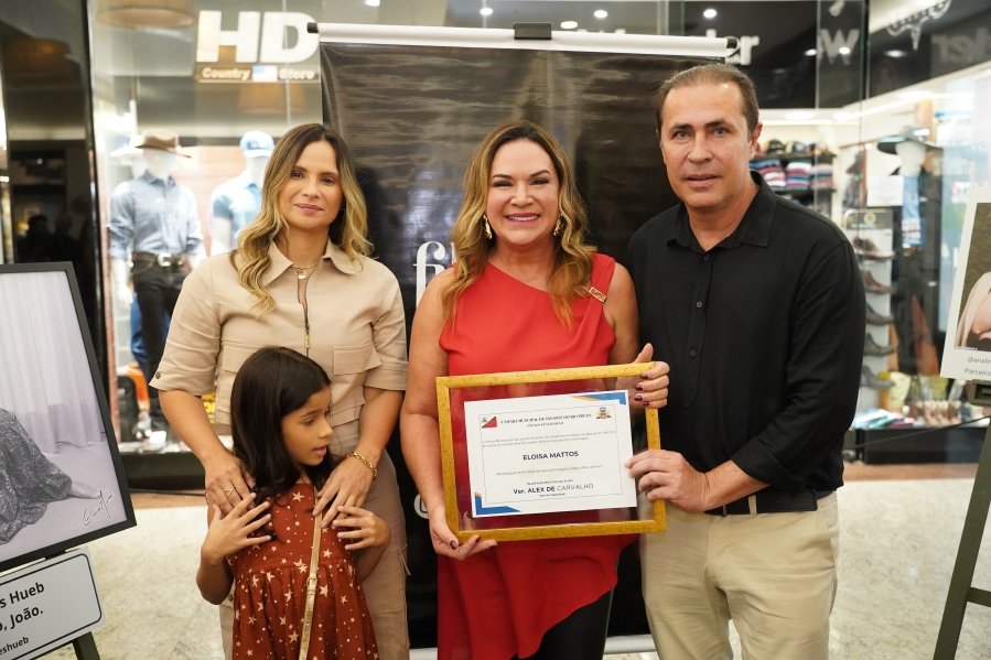 COQUETEL DE ABERTURA DA 17ª EDIÇÃO DA EXPOSIÇÃO FOTOGRÁFICA “MÃES E FILHOS EM FOCO” RIOPRETO SHOPPING CENTER - Eloisa Mattos