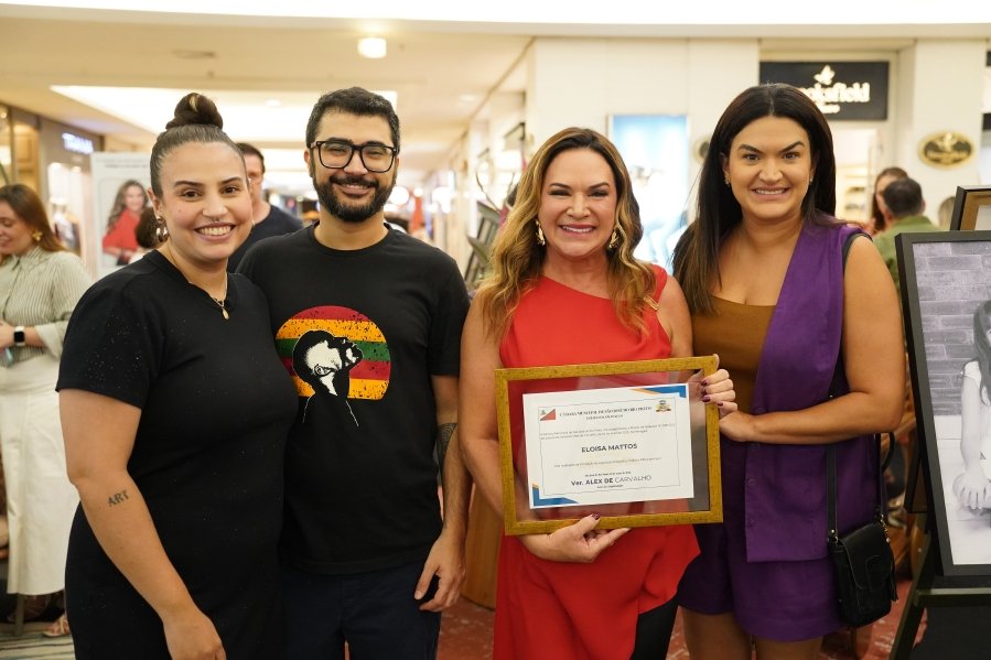 COQUETEL DE ABERTURA DA 17ª EDIÇÃO DA EXPOSIÇÃO FOTOGRÁFICA “MÃES E FILHOS EM FOCO” RIOPRETO SHOPPING CENTER - Eloisa Mattos