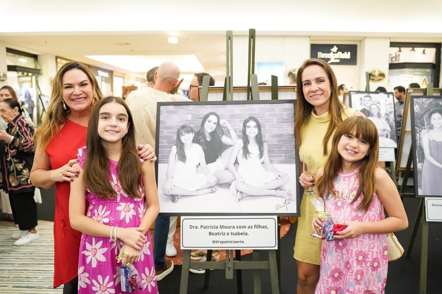 COQUETEL DE ABERTURA DA 17ª EDIÇÃO DA EXPOSIÇÃO FOTOGRÁFICA “MÃES E FILHOS EM FOCO” RIOPRETO SHOPPING CENTER - Eloisa Mattos