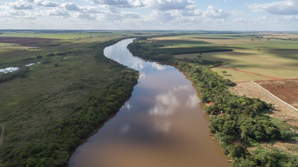 NO DIA DO MEIO AMBIENTE, TEREOS LANÇA CONCURSO DE REDAÇÃO PARA ESTUDANTES DE COLINA, GUARACI E PITANGUEIRAS