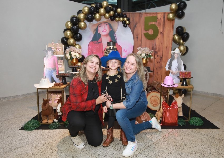 ANIVERSÁRIO DE MANUELLA CALDAS F. VIEIRA, 5 ANOS – TEMA: “ANA CASTELA” - Eloisa Mattos