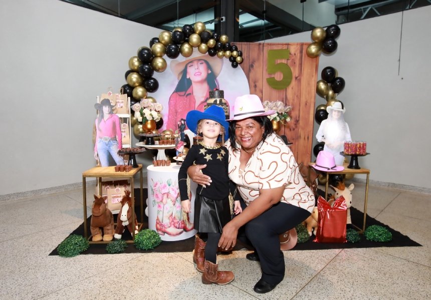 ANIVERSÁRIO DE MANUELLA CALDAS F. VIEIRA, 5 ANOS – TEMA: “ANA CASTELA” - Eloisa Mattos