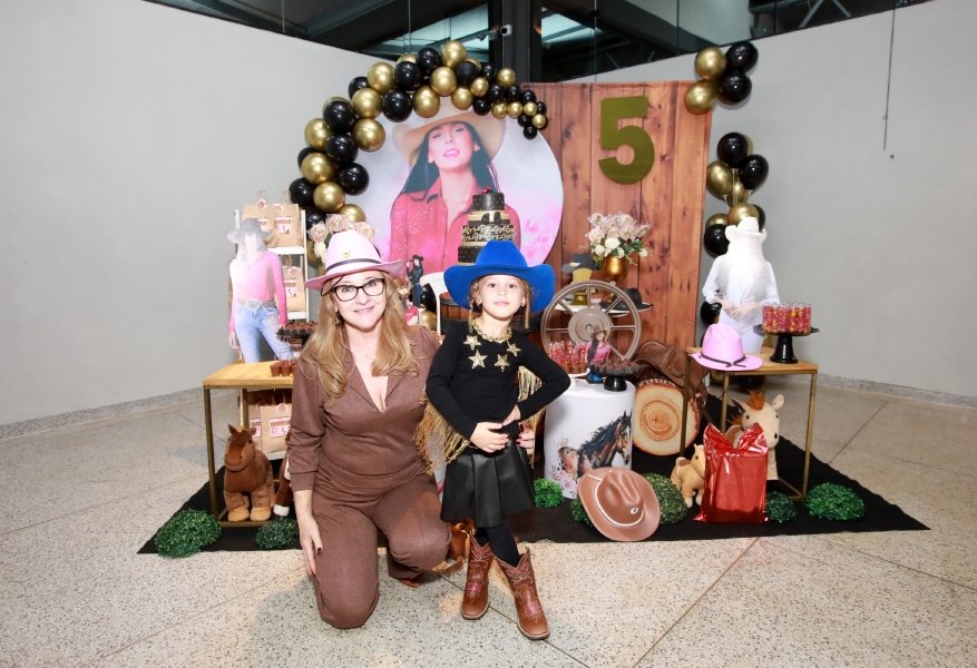 ANIVERSÁRIO DE MANUELLA CALDAS F. VIEIRA, 5 ANOS – TEMA: “ANA CASTELA” - Eloisa Mattos