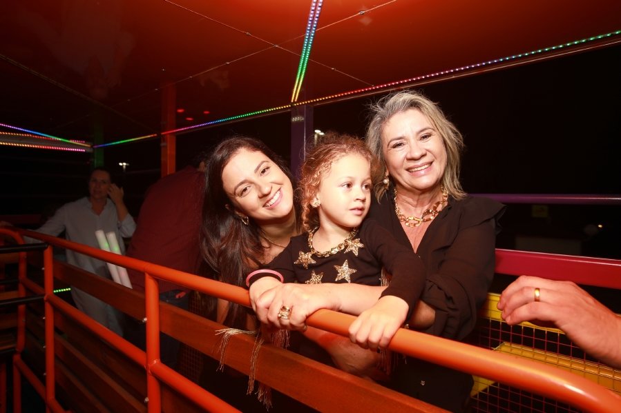 ANIVERSÁRIO DE MANUELLA CALDAS F. VIEIRA, 5 ANOS – TEMA: “ANA CASTELA” - Eloisa Mattos