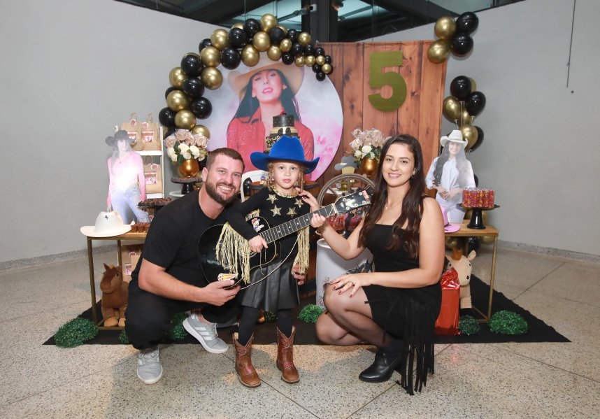 ANIVERSÁRIO DE MANUELLA CALDAS F. VIEIRA, 5 ANOS – TEMA: “ANA CASTELA” - Eloisa Mattos