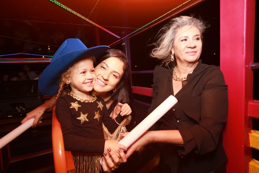 ANIVERSÁRIO DE MANUELLA CALDAS F. VIEIRA, 5 ANOS – TEMA: “ANA CASTELA” - Eloisa Mattos