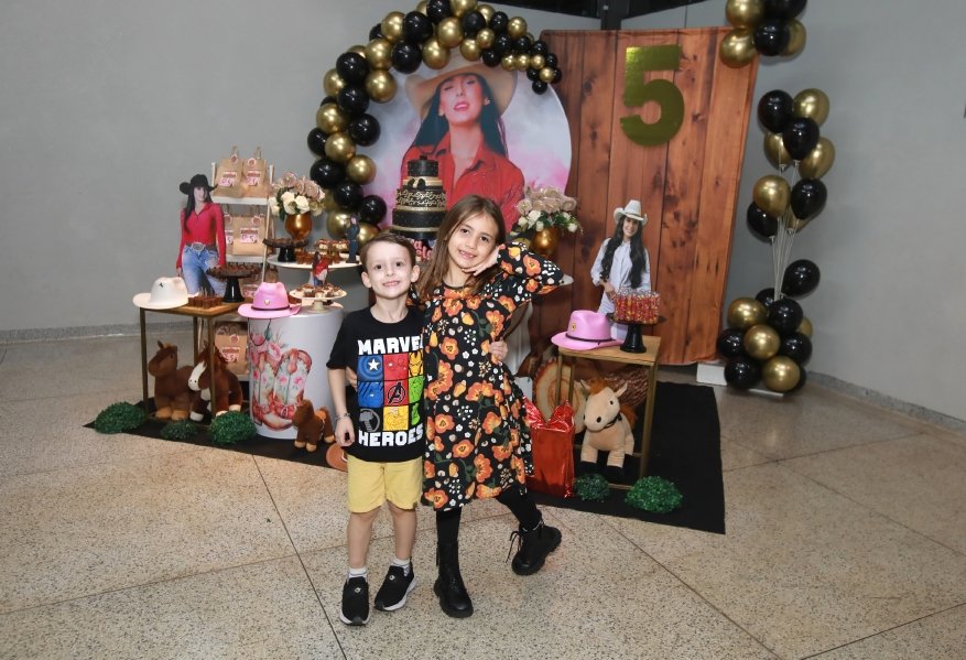 ANIVERSÁRIO DE MANUELLA CALDAS F. VIEIRA, 5 ANOS – TEMA: “ANA CASTELA” - Eloisa Mattos