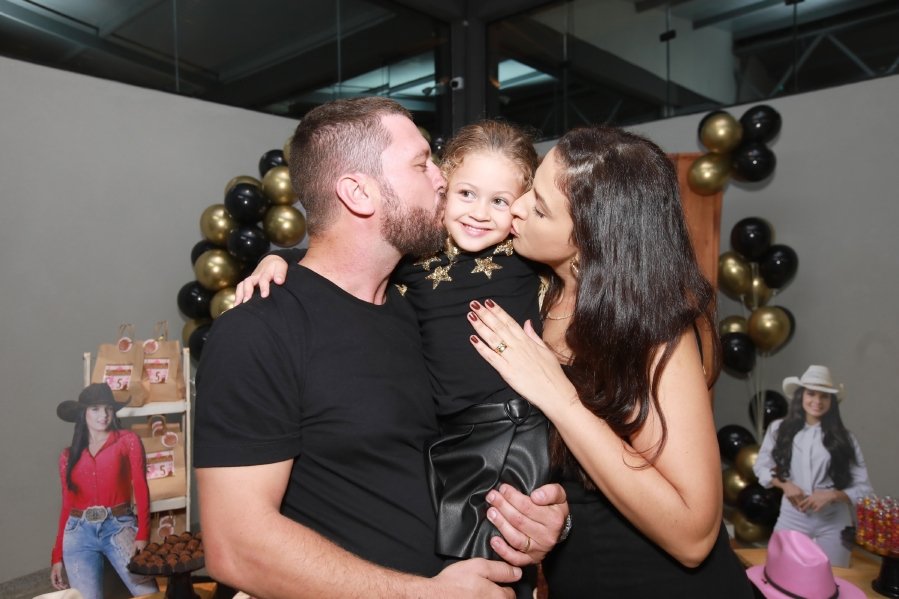 ANIVERSÁRIO DE MANUELLA CALDAS F. VIEIRA, 5 ANOS – TEMA: “ANA CASTELA” - Eloisa Mattos