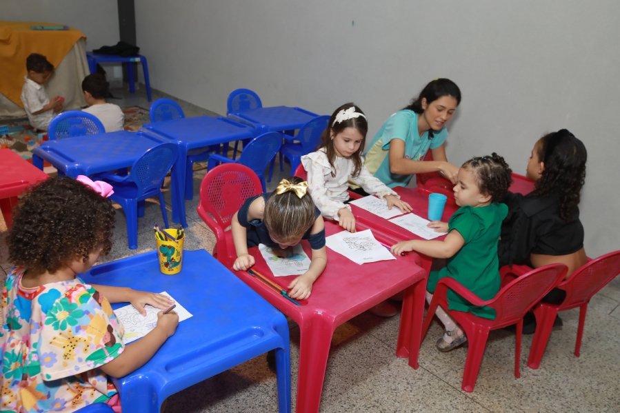 ANIVERSÁRIO DE MANUELLA CALDAS F. VIEIRA, 5 ANOS – TEMA: “ANA CASTELA” - Eloisa Mattos