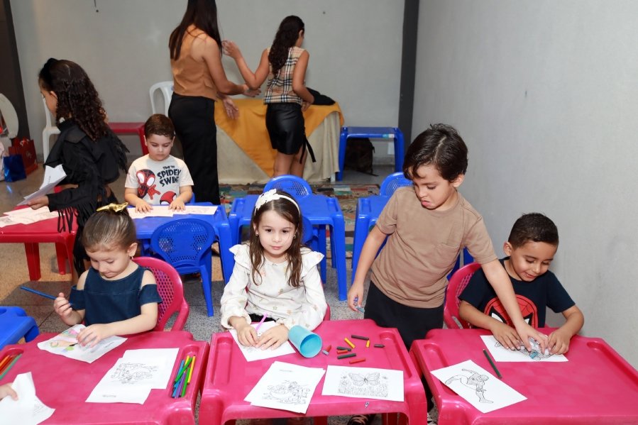 ANIVERSÁRIO DE MANUELLA CALDAS F. VIEIRA, 5 ANOS – TEMA: “ANA CASTELA” - Eloisa Mattos