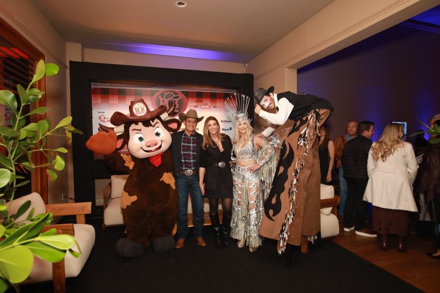LANÇAMENTO DO RIO PRETO COUNTRY BULLS 2025 AGITA A CIDADE E REVELA ATRAÇÕES DE TIRAR O FÔLEGO - Eloisa Mattos
