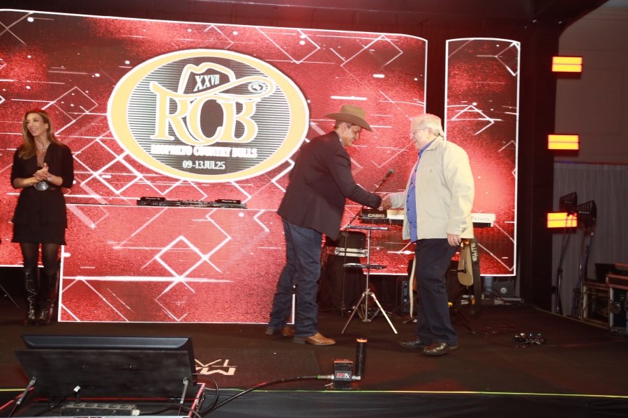 LANÇAMENTO DO RIO PRETO COUNTRY BULLS 2025 AGITA A CIDADE E REVELA ATRAÇÕES DE TIRAR O FÔLEGO - Eloisa Mattos