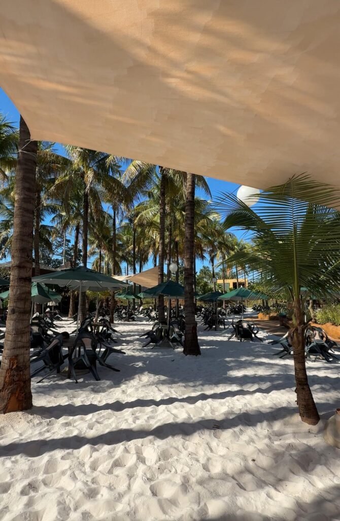 Praia do Parque Aquático Hot Beach Olímpia Ganha Areia Nova
