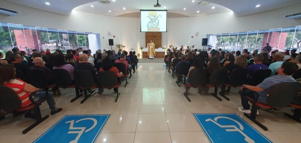 Missa Especial Homenageia os Pais no Jardim da Paz