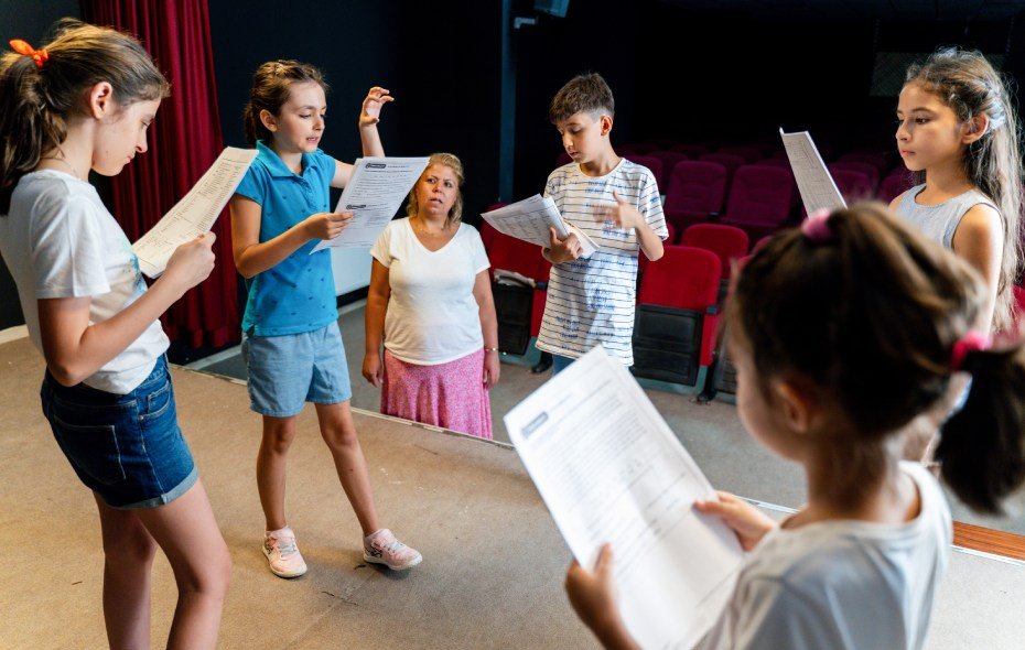 NÚCLEO DE ARTES CÊNICAS DO SESI RIO PRETO ESTÁ COM INSCRIÇÕES ABERTAS PARA O CURSO GRATUITO DE INICIAÇÃO TEATRAL