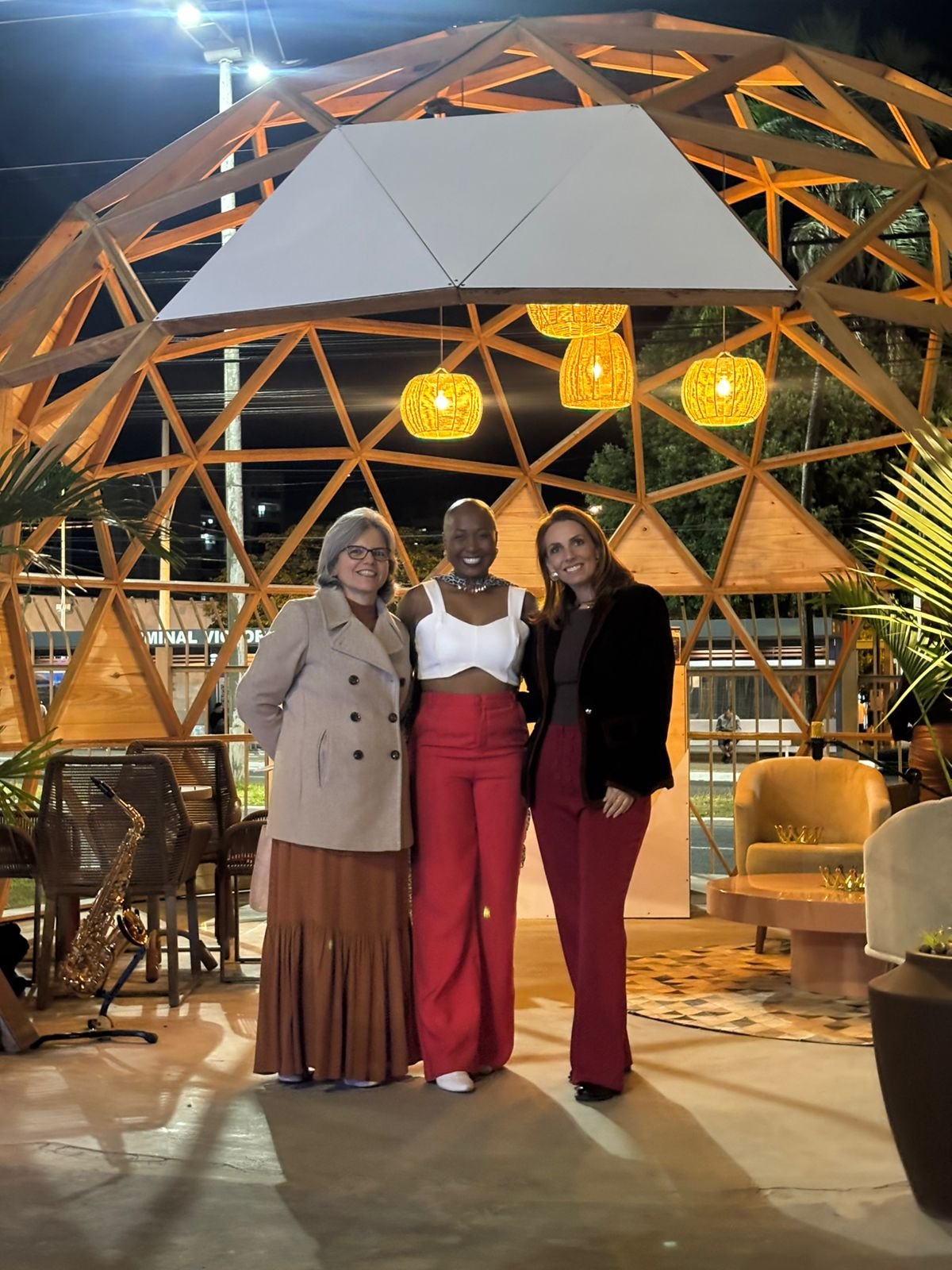 “A CASA QUE HABITA EM MIM” PROMOVE EXPERIÊNCIA SENSORIAL DE PAUSA E PRESENÇA NA MOSTRA ARQDESIGN