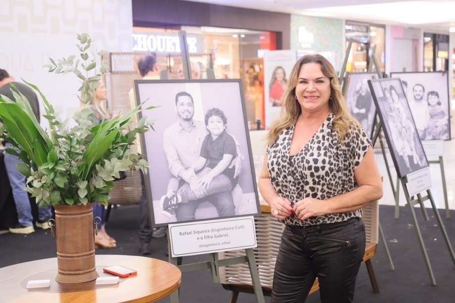 COQUETEL DE ABERTURA DA 15ª EDIÇÃO DA EXPOSIÇÃO “PAIS E FILHOS EM FOCO” EMOCIONA E REÚNE CONVIDADOS NO RIOPRETO SHOPPING - Eloisa Mattos