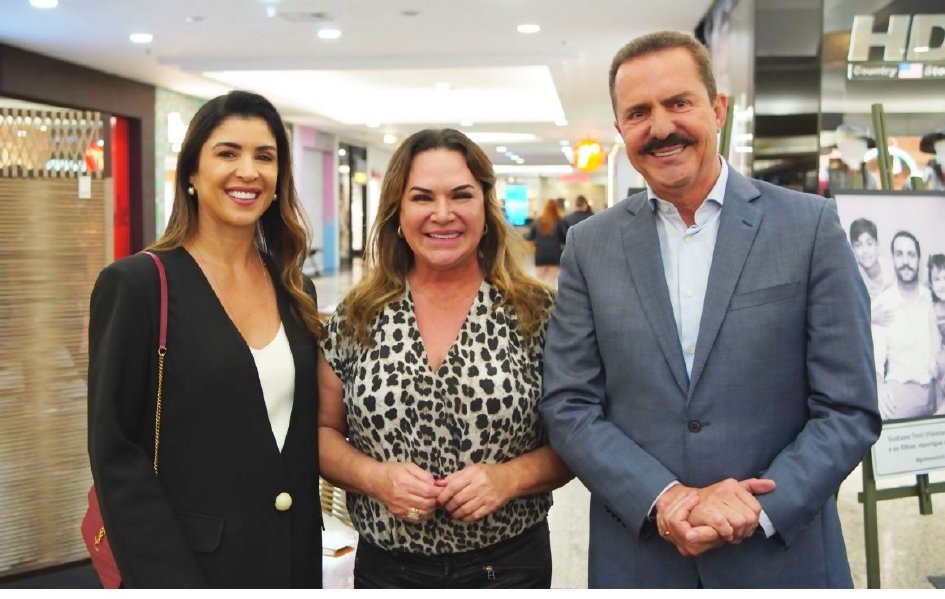 COQUETEL DE ABERTURA DA 15ª EDIÇÃO DA EXPOSIÇÃO “PAIS E FILHOS EM FOCO” EMOCIONA E REÚNE CONVIDADOS NO RIOPRETO SHOPPING - Eloisa Mattos