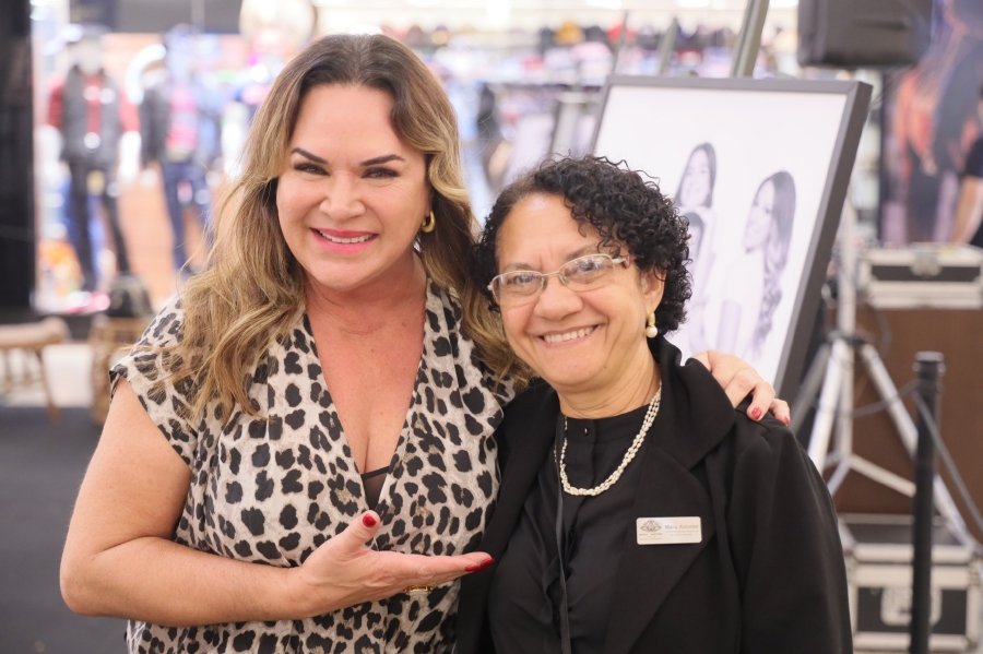 COQUETEL DE ABERTURA DA 15ª EDIÇÃO DA EXPOSIÇÃO “PAIS E FILHOS EM FOCO” EMOCIONA E REÚNE CONVIDADOS NO RIOPRETO SHOPPING - Eloisa Mattos