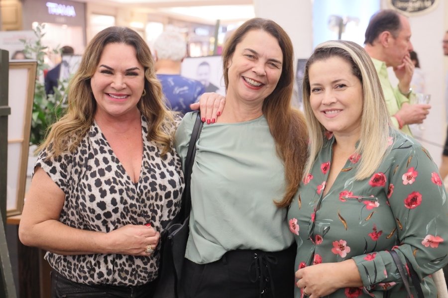 COQUETEL DE ABERTURA DA 15ª EDIÇÃO DA EXPOSIÇÃO “PAIS E FILHOS EM FOCO” EMOCIONA E REÚNE CONVIDADOS NO RIOPRETO SHOPPING - Eloisa Mattos