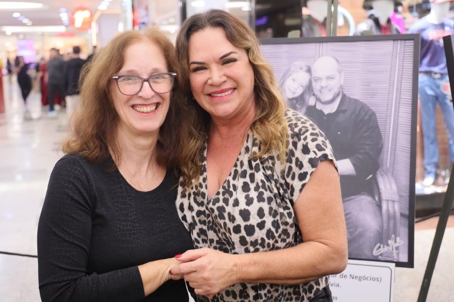 COQUETEL DE ABERTURA DA 15ª EDIÇÃO DA EXPOSIÇÃO “PAIS E FILHOS EM FOCO” EMOCIONA E REÚNE CONVIDADOS NO RIOPRETO SHOPPING - Eloisa Mattos