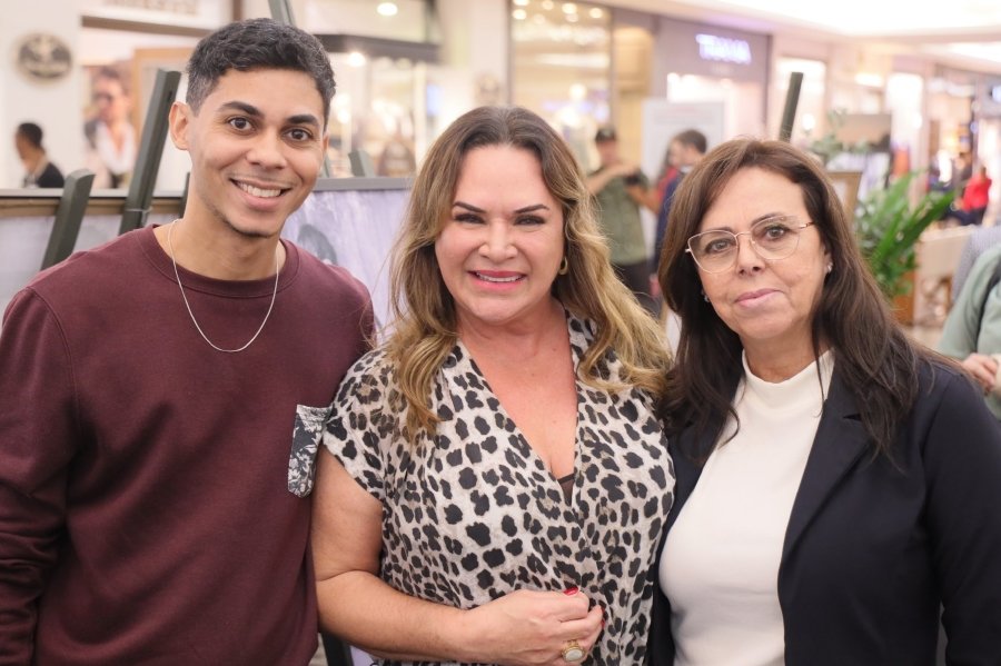 COQUETEL DE ABERTURA DA 15ª EDIÇÃO DA EXPOSIÇÃO “PAIS E FILHOS EM FOCO” EMOCIONA E REÚNE CONVIDADOS NO RIOPRETO SHOPPING - Eloisa Mattos
