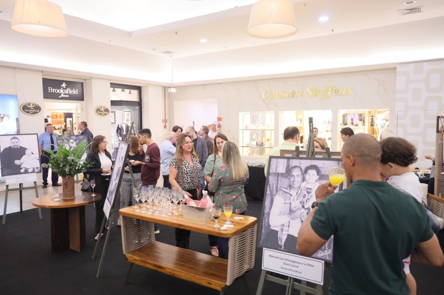 COQUETEL DE ABERTURA DA 15ª EDIÇÃO DA EXPOSIÇÃO “PAIS E FILHOS EM FOCO” EMOCIONA E REÚNE CONVIDADOS NO RIOPRETO SHOPPING - Eloisa Mattos