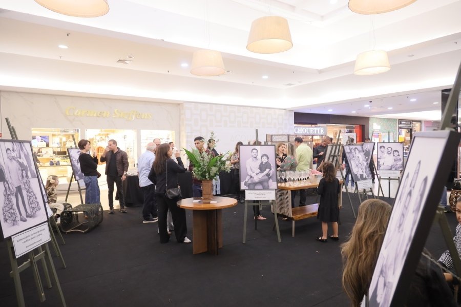 COQUETEL DE ABERTURA DA 15ª EDIÇÃO DA EXPOSIÇÃO “PAIS E FILHOS EM FOCO” EMOCIONA E REÚNE CONVIDADOS NO RIOPRETO SHOPPING - Eloisa Mattos