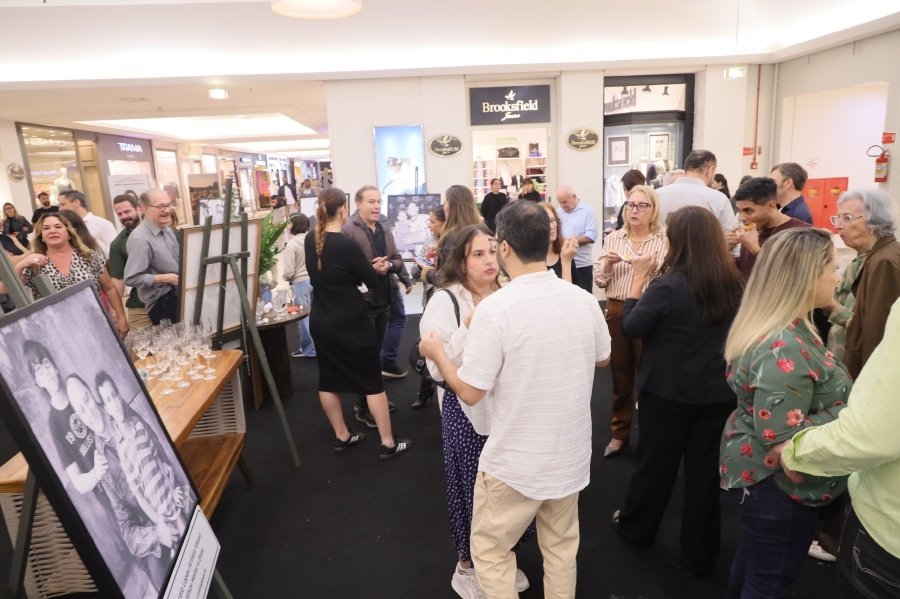 COQUETEL DE ABERTURA DA 15ª EDIÇÃO DA EXPOSIÇÃO “PAIS E FILHOS EM FOCO” EMOCIONA E REÚNE CONVIDADOS NO RIOPRETO SHOPPING - Eloisa Mattos
