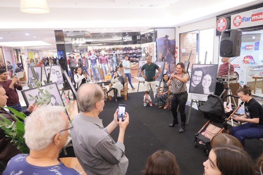 COQUETEL DE ABERTURA DA 15ª EDIÇÃO DA EXPOSIÇÃO “PAIS E FILHOS EM FOCO” EMOCIONA E REÚNE CONVIDADOS NO RIOPRETO SHOPPING - Eloisa Mattos