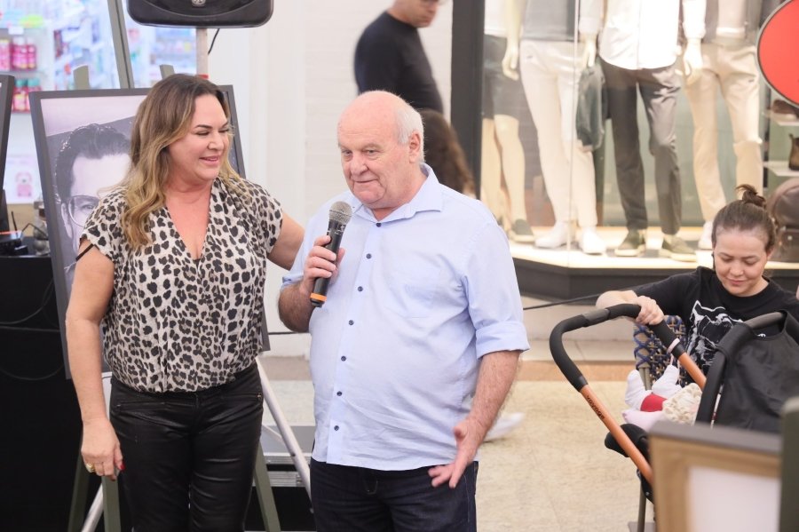 COQUETEL DE ABERTURA DA 15ª EDIÇÃO DA EXPOSIÇÃO “PAIS E FILHOS EM FOCO” EMOCIONA E REÚNE CONVIDADOS NO RIOPRETO SHOPPING - Eloisa Mattos